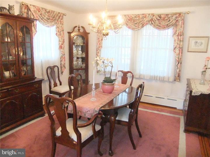 260 North Rolling Road Springfield, PA 19064 - Photo 9 of 23