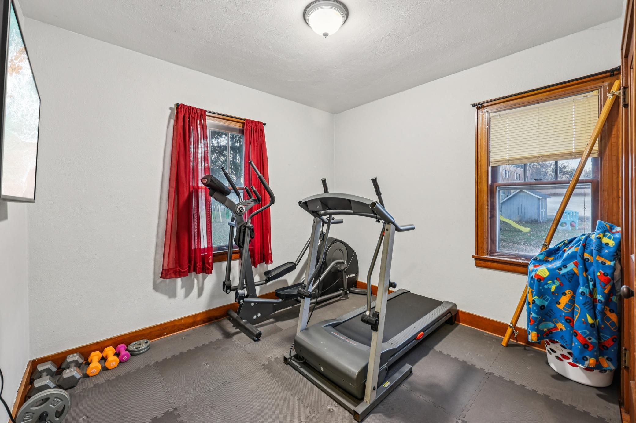 229 North 2nd Street New Richmond, WI 54017 - Photo 23 of 46