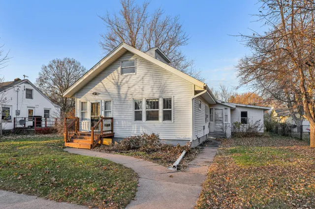 $330,000 | 229 North 2nd Street, New Richmond, WI 54017