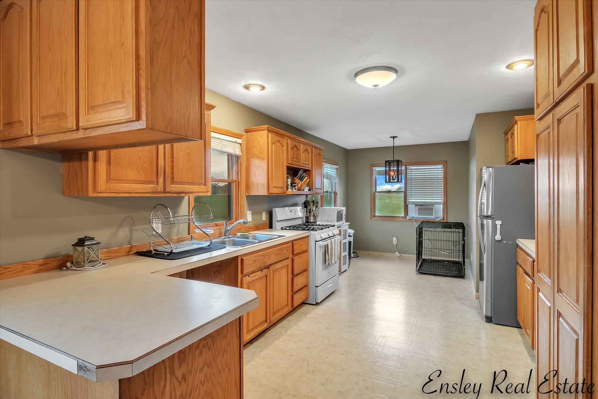 11766 Almy Road Lakeview, MI 48850 - Photo 14 of 46 14-11766 Almy Rd-Windowstill Real Estate