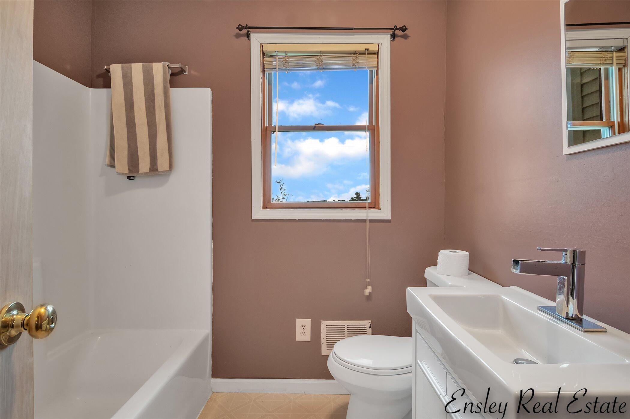 11766 Almy Road Lakeview, MI 48850 - Photo 24 of 46 24-11766 Almy Rd-Windowstill Real Estate