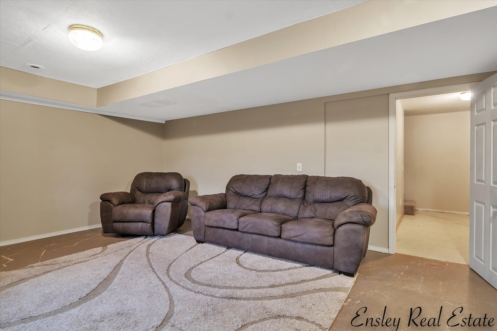 11766 Almy Road Lakeview, MI 48850 - Photo 29 of 46 29-11766 Almy Rd-Windowstill Real Estate