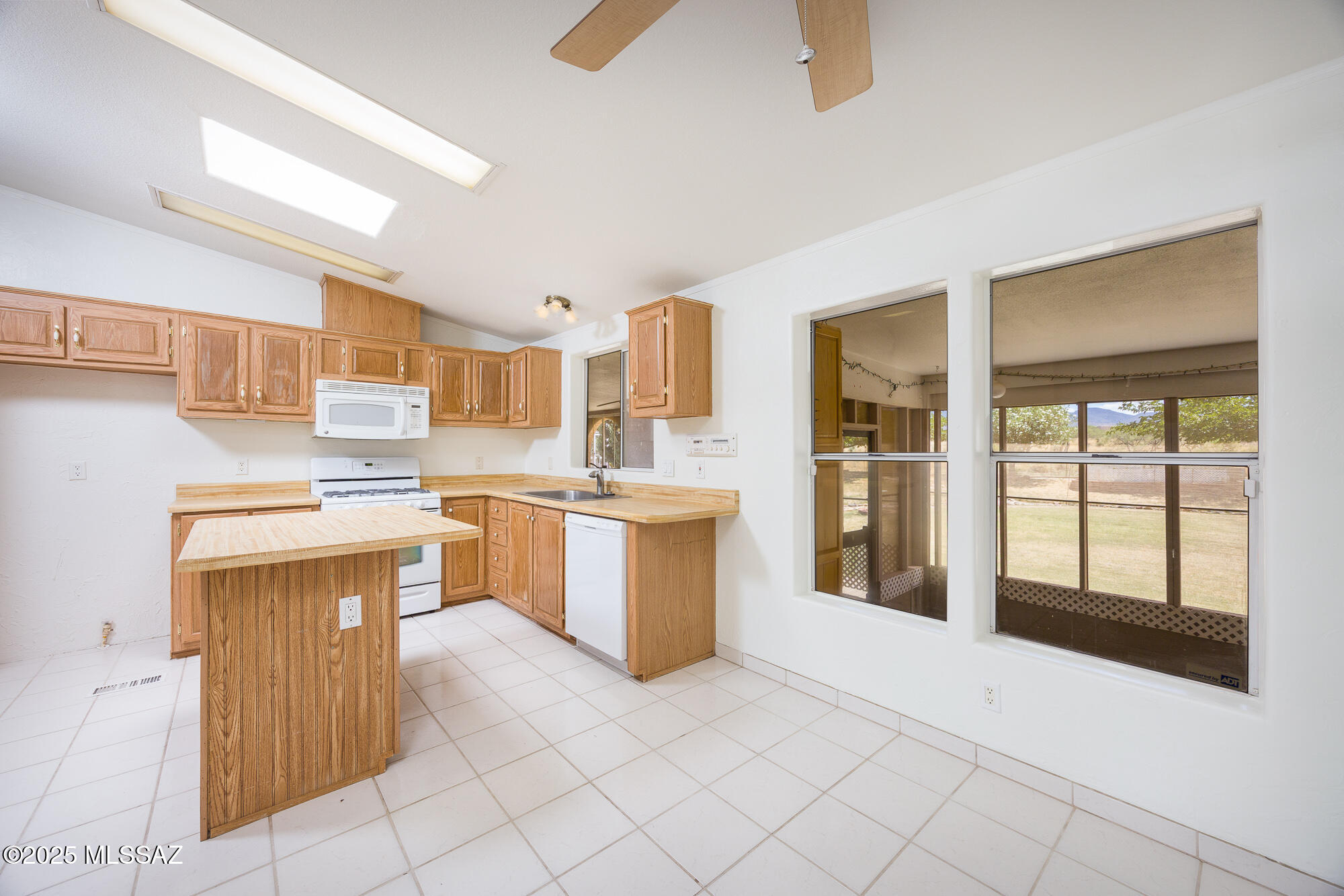 3173 West Williams Road Benson, AZ 85602 - Photo 9 of 47 Gallery Image 9