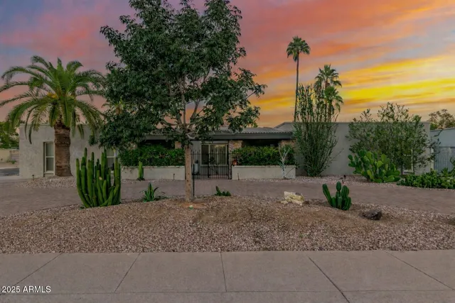 $865,000 | 14609 North Interlacken Drive, Phoenix, AZ 85022