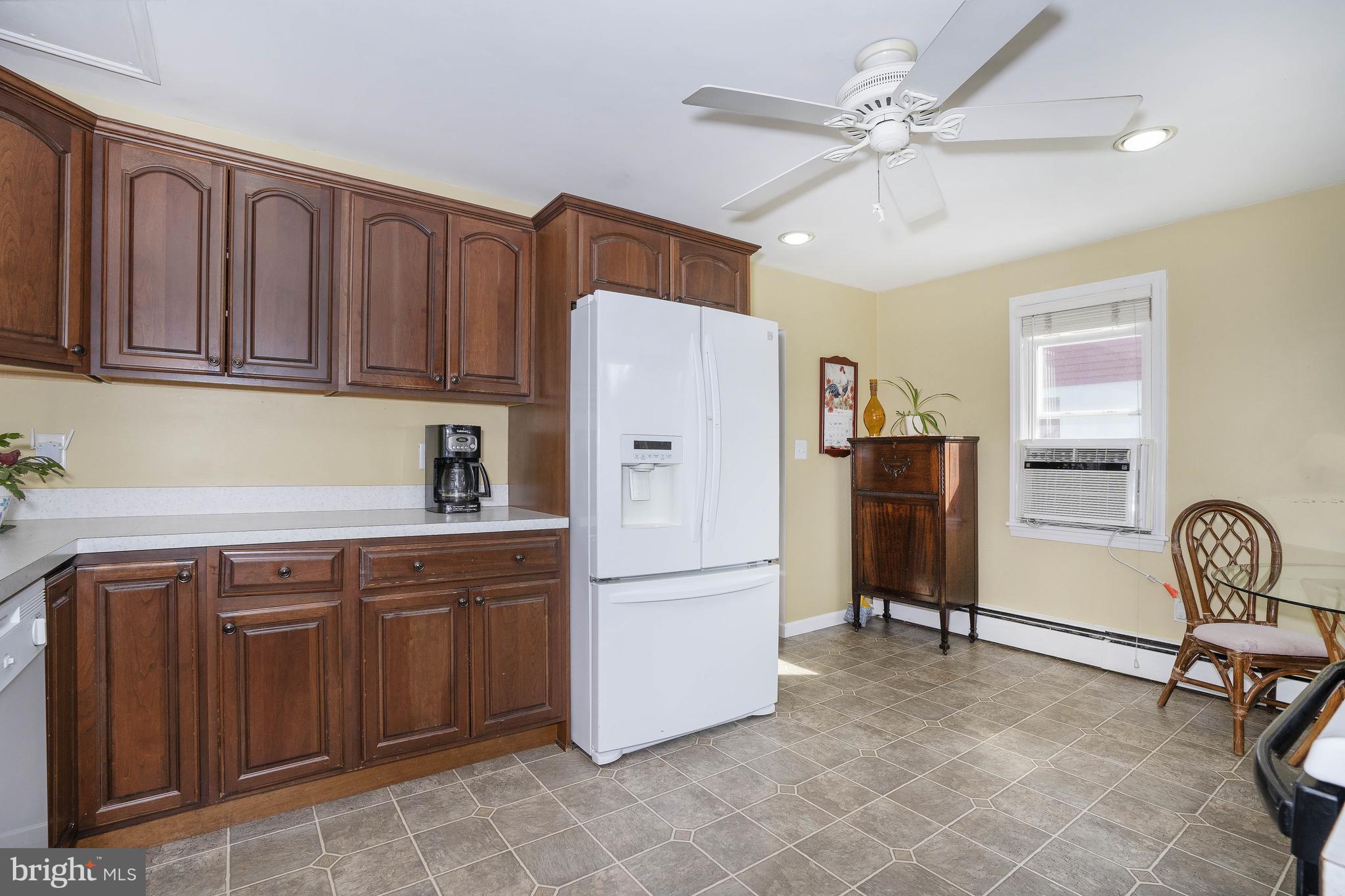 706 Lehigh Road Newark, DE 19711 - Photo 9 of 34 All kitchen appliances included