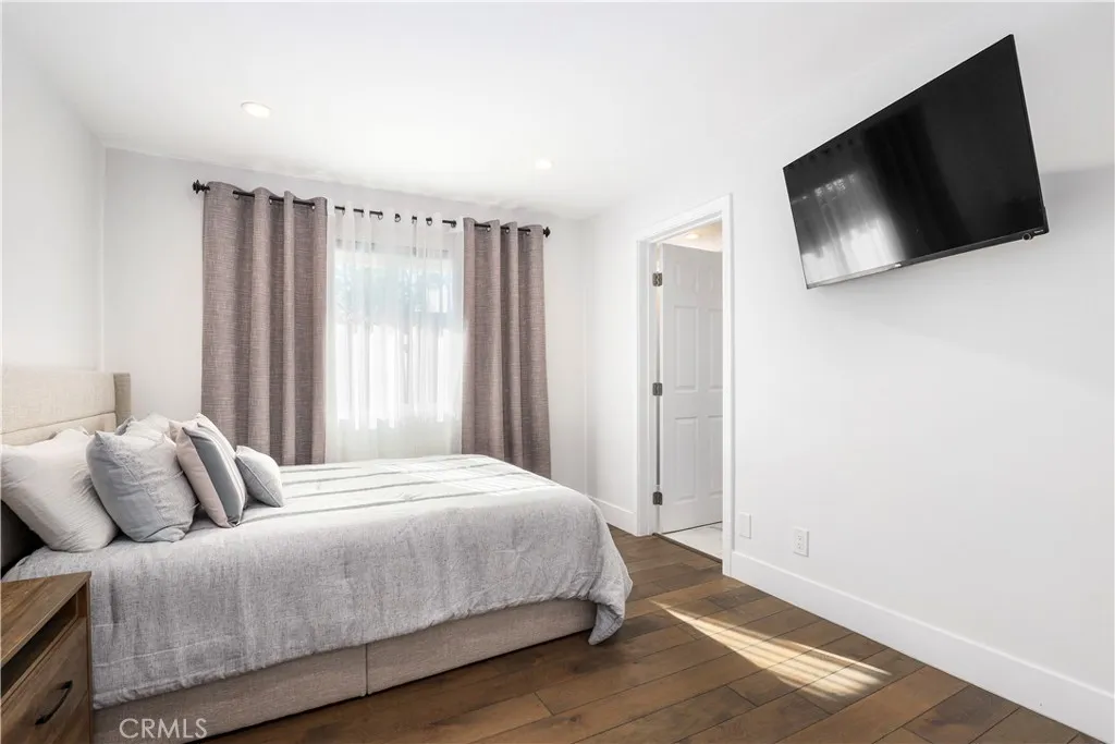 8746 Ruffner Avenue Northridge, CA 91343 - Photo 16 of 40