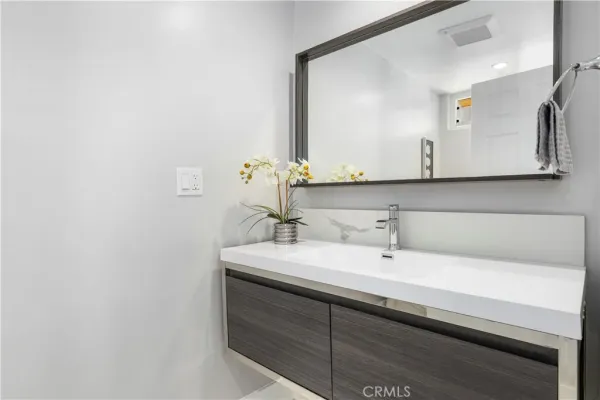 $1,449,999 | 8746 Ruffner Avenue, Northridge, CA 91343