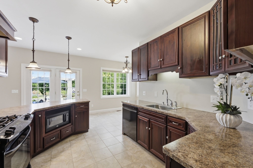 413 Batchelor Street Granby, MA 01033 - Photo 15 of 42