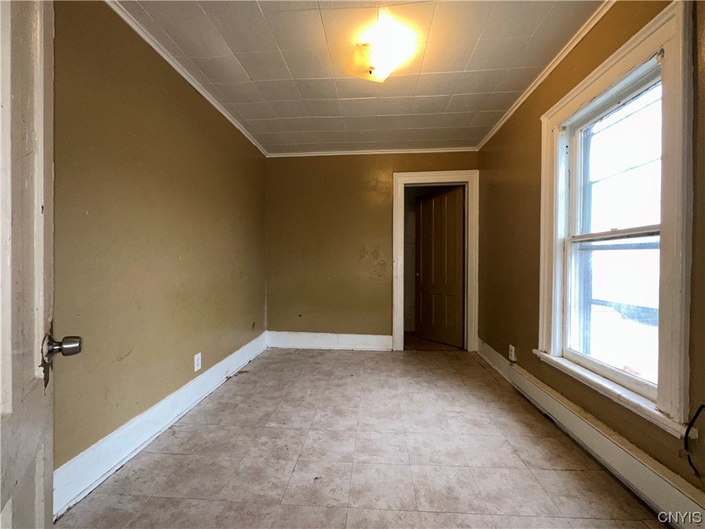 819 Danforth Street Syracuse, NY 13208 - Photo 14 of 16