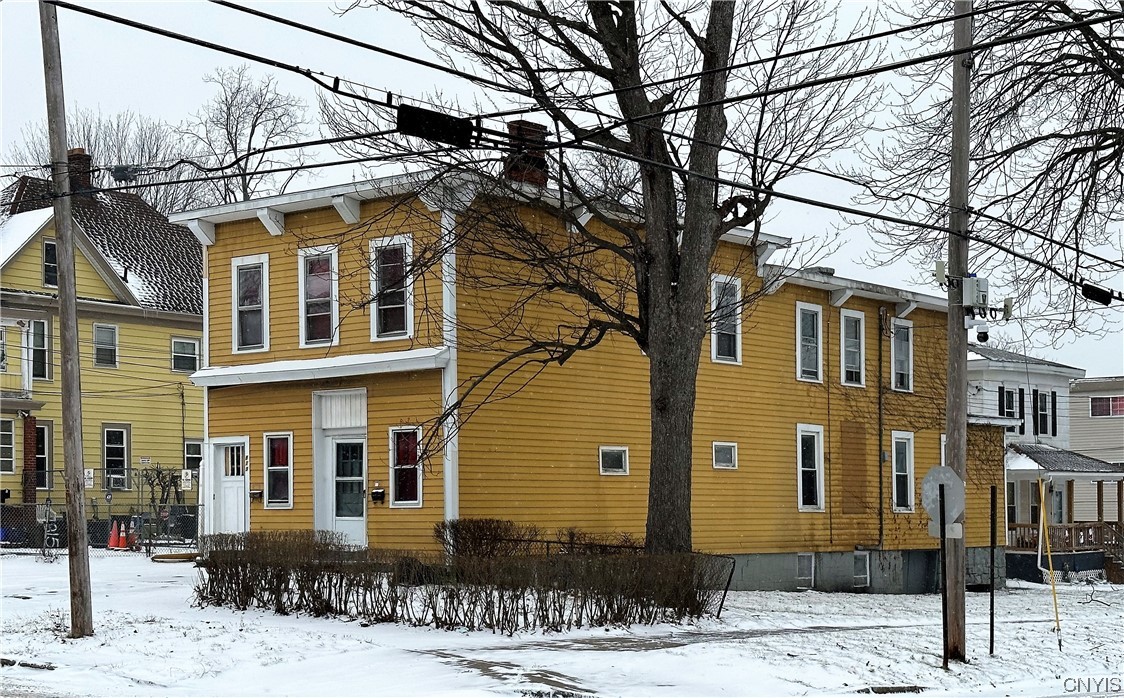 819 Danforth Street Syracuse, NY 13208 - Photo 2 of 16