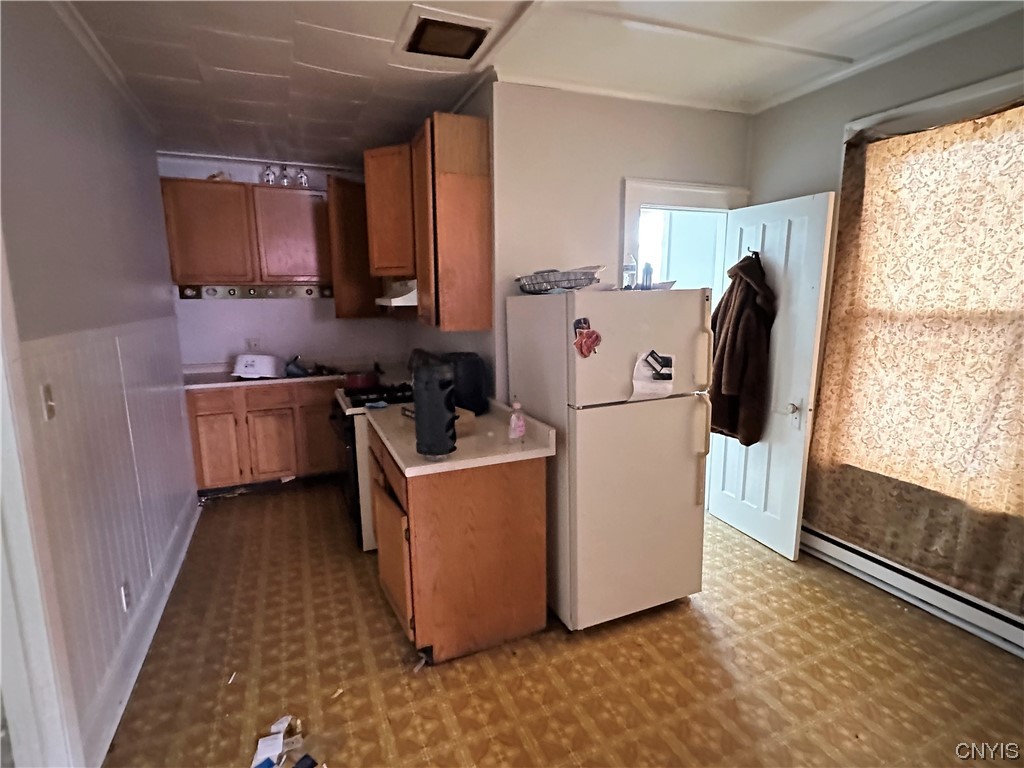 819 Danforth Street Syracuse, NY 13208 - Photo 9 of 16