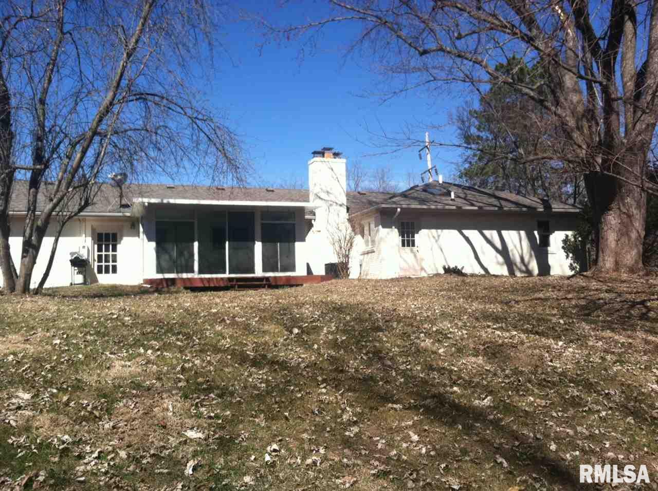 1719 West Adams Road Macomb, IL 61455 - Photo 1 of 20 Gallery Image 1