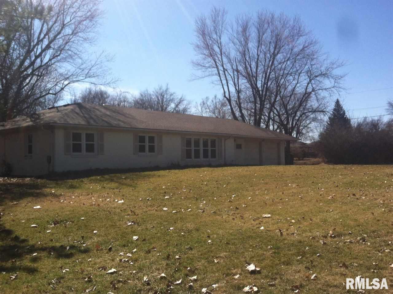 1719 West Adams Road Macomb, IL 61455 - Photo 2 of 20 Gallery Image 2