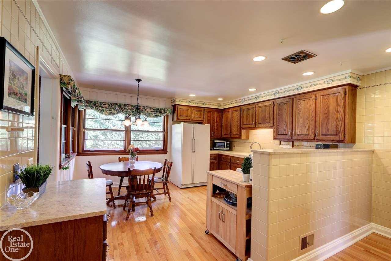 1160 South Renaud Road Grosse Pointe Woods, MI 48236 - Photo 26 of 48