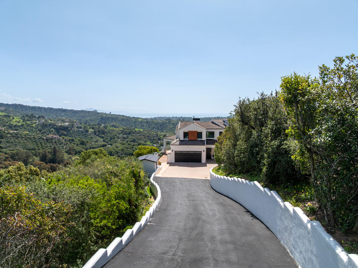 2870 Holly Road Santa Barbara, CA 93105 - Photo 38 of 39 a view of a pathway with a garden