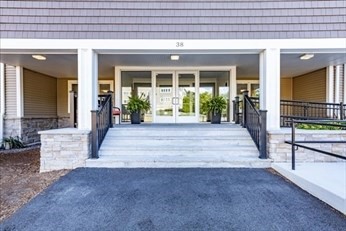 38 Dunham Road, Unit 109 Beverly, MA 01915 - Photo 3 of 24