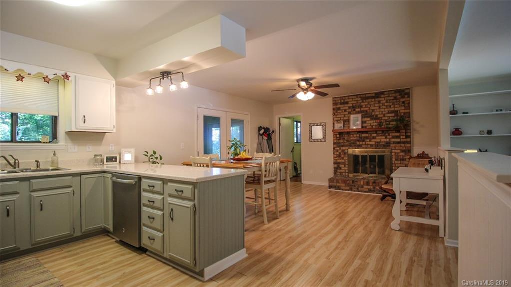 56 Westfield Road Fletcher, NC 28732 - Photo 5 of 37