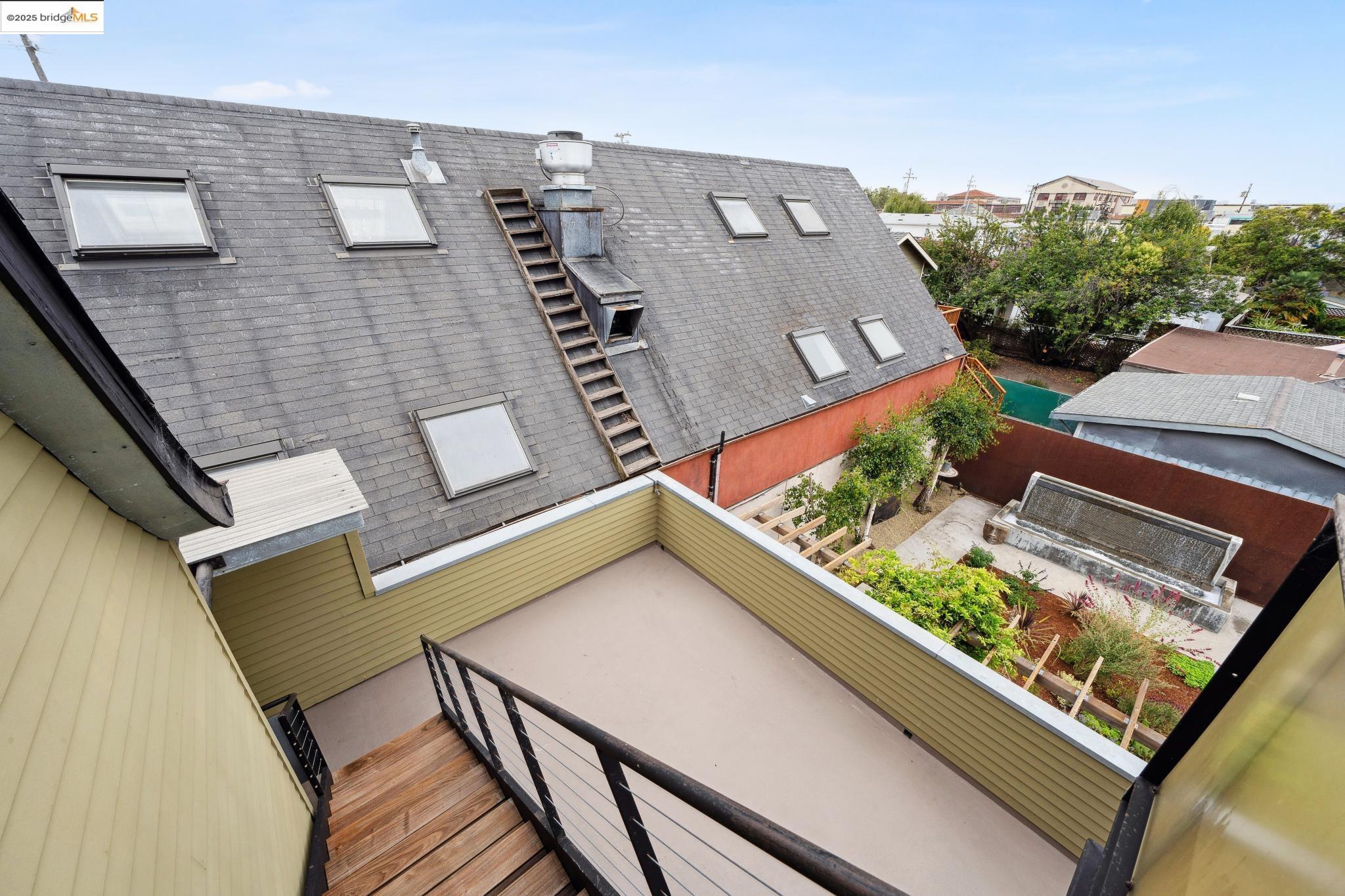 1010 Grayson Street Berkeley, CA 94710 - Photo 25 of 35 view of balcony with wooden floor