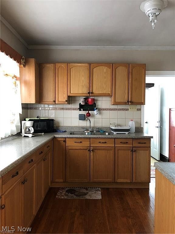 3441 West 95th Street Cleveland, OH 44102 - Photo 15 of 31