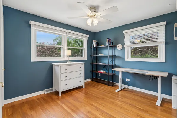 $489,000 | 1105 Barberry Lane, Mount Prospect, IL 60056