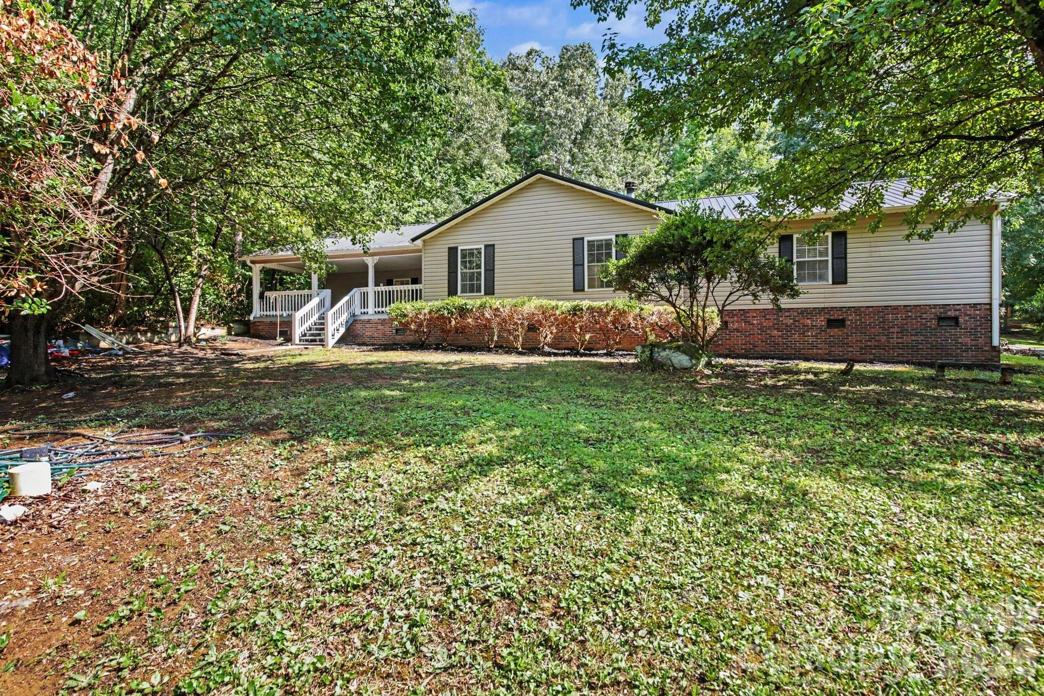 705 Loflin Road Denton, NC 27239 - Photo 3 of 32