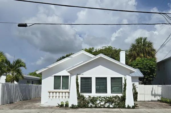 $5,000 | 3809 South Olive Avenue, West Palm Beach, FL 33405