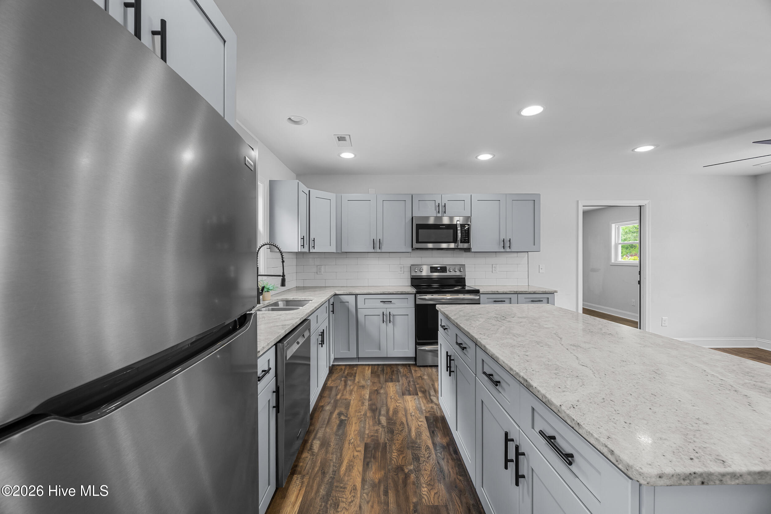 310 Westchester Road Wilmington, NC 28409 - Photo 9 of 50 9_kitchen