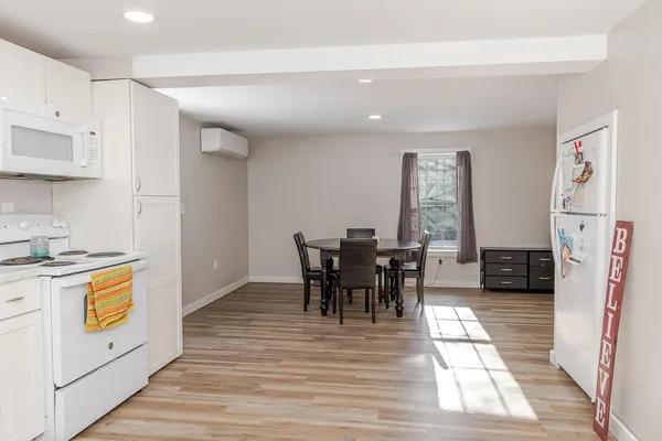 $898,900 | 66-67 Bailey Hill Road, Cambridge, ME 04923