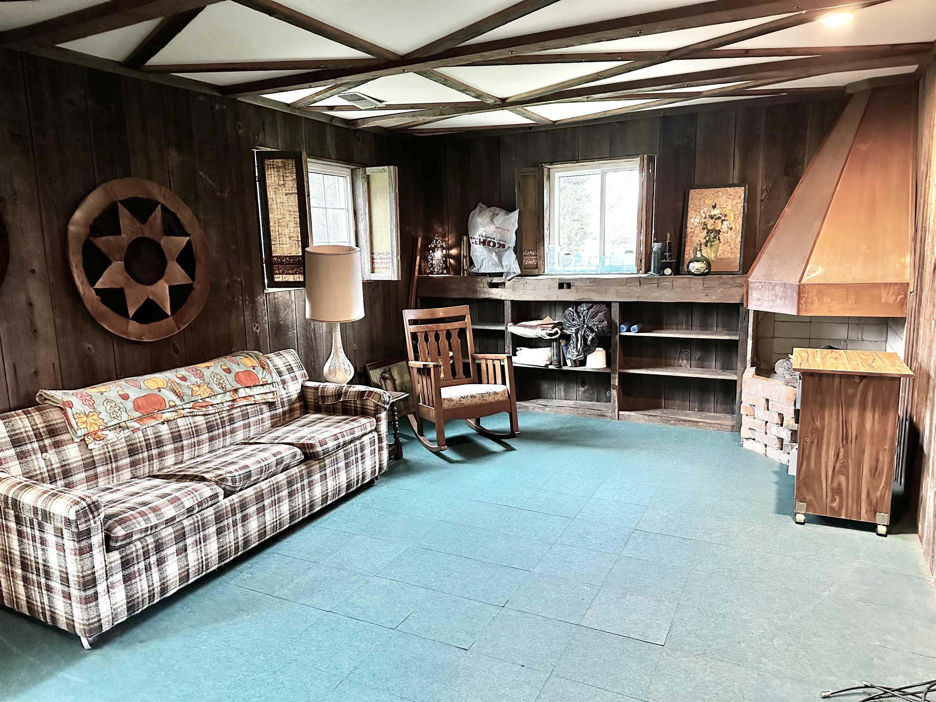 1420 Watson Road Mount Pleasant, MI 48858 - Photo 31 of 41 Family room