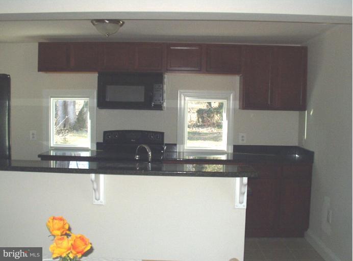 506 Pafel Road Annapolis, MD 21401 - Photo 5 of 16 Kitchen