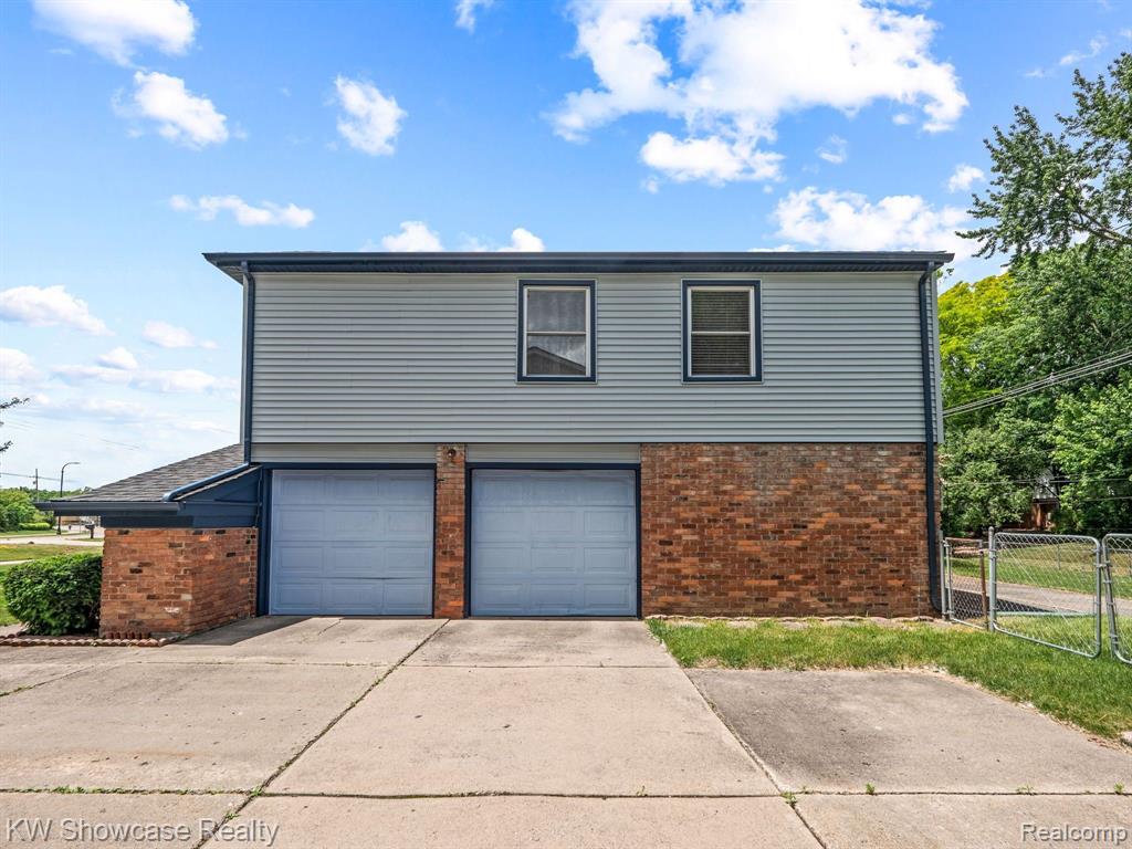 30728 West 14 Mile Road West Bloomfield, MI 48322 - Photo 3 of 30