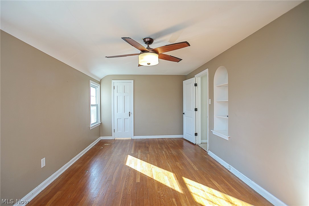 1094 Avondale Road Cleveland, OH 44121 - Photo 12 of 22