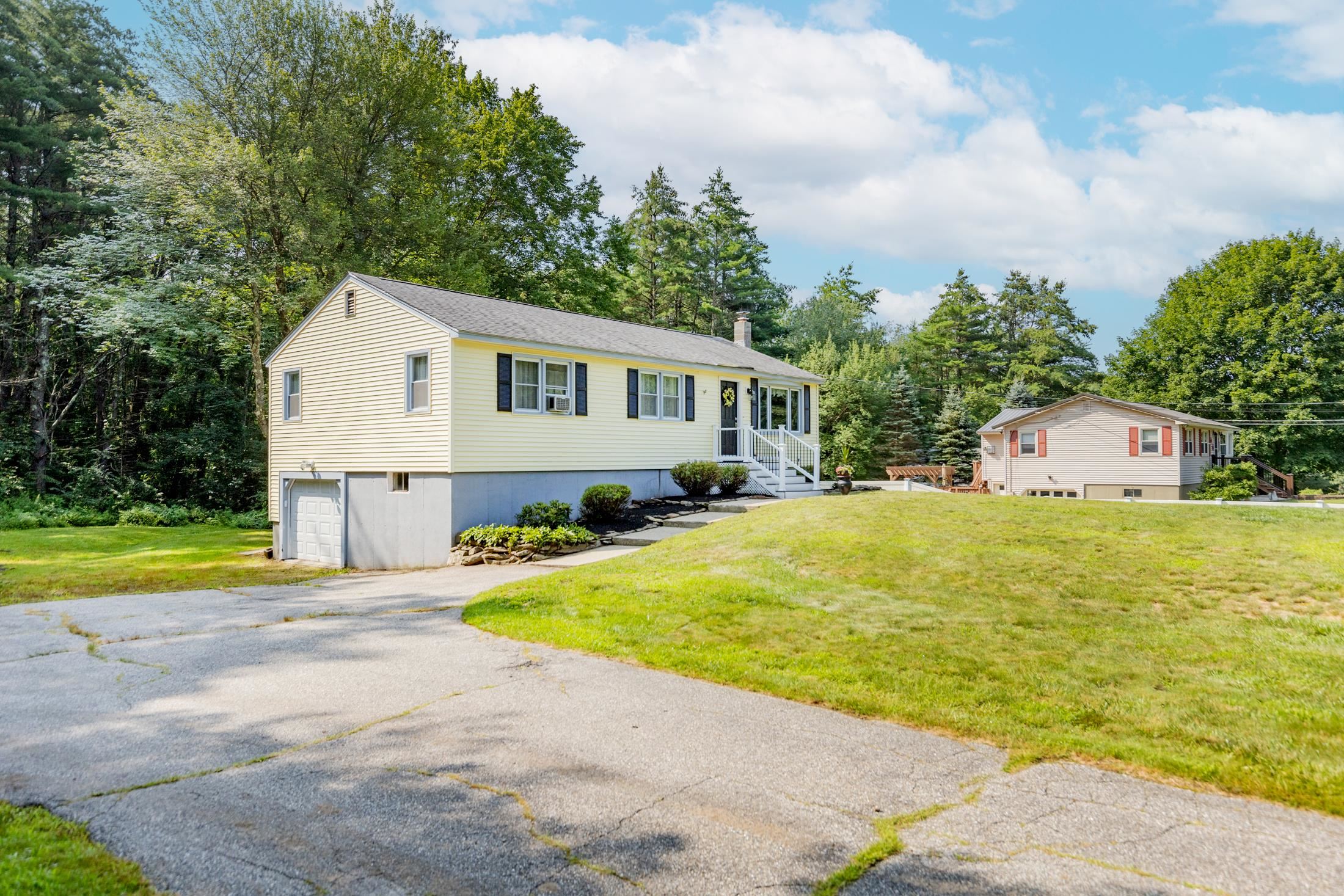 36 Berry Road Derry, NH 03038 - Photo 2 of 26