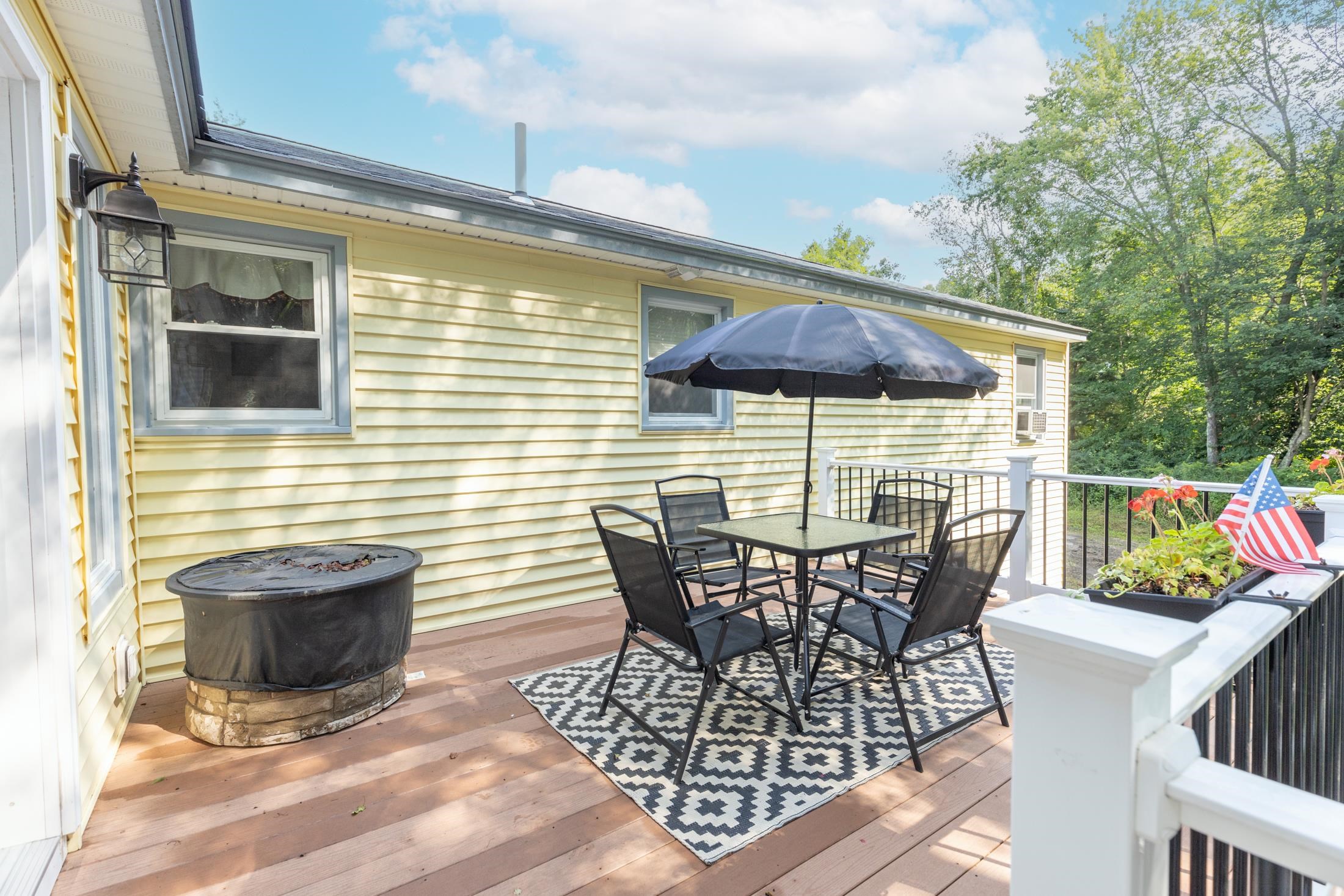36 Berry Road Derry, NH 03038 - Photo 22 of 26