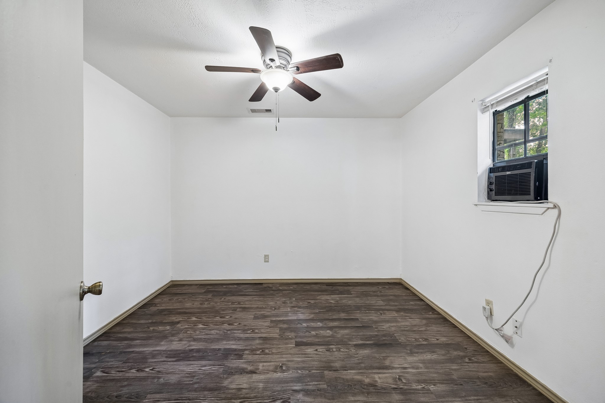 25452 Ipes Road Splendora, TX 77372 - Photo 13 of 24