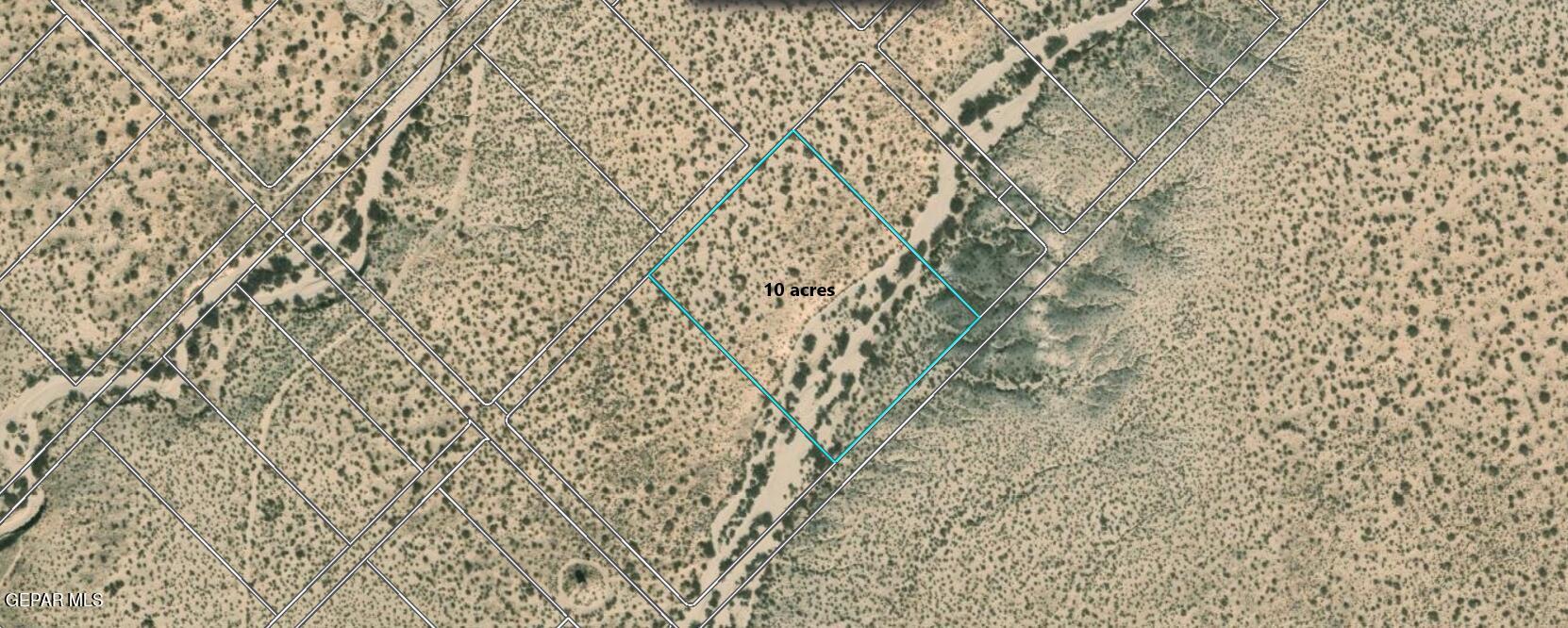 11 Lower Valley Tornillo, TX 79853 - Photo 3 of 6 a bathroom with a shower curtain