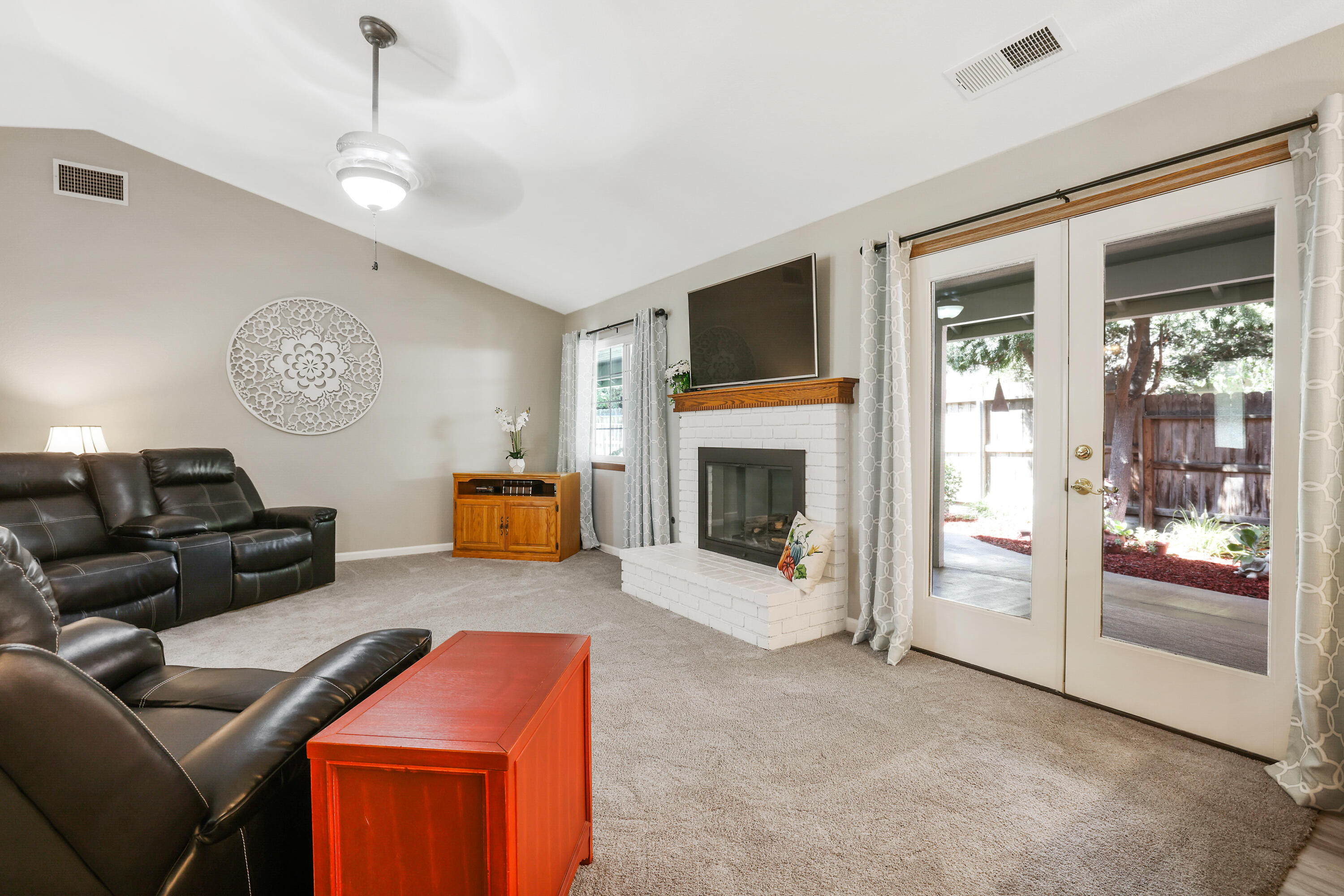203 Hampton Court Exeter, CA 93221 - Photo 8 of 46 D50A0404