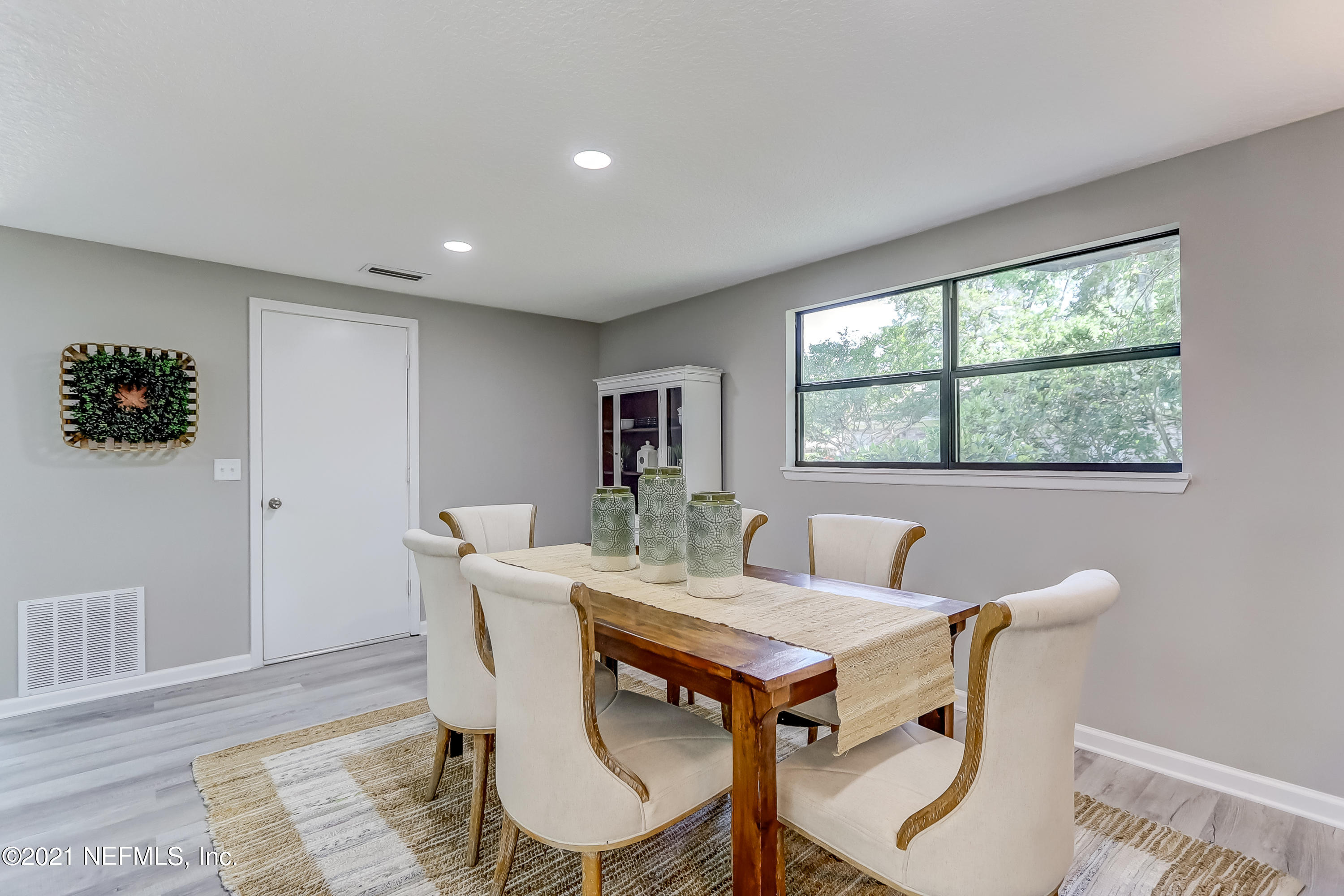 13008 Chameleon Drive Jacksonville, FL 32223 - Photo 14 of 29 Rave Home Staging Jacksonville (22)