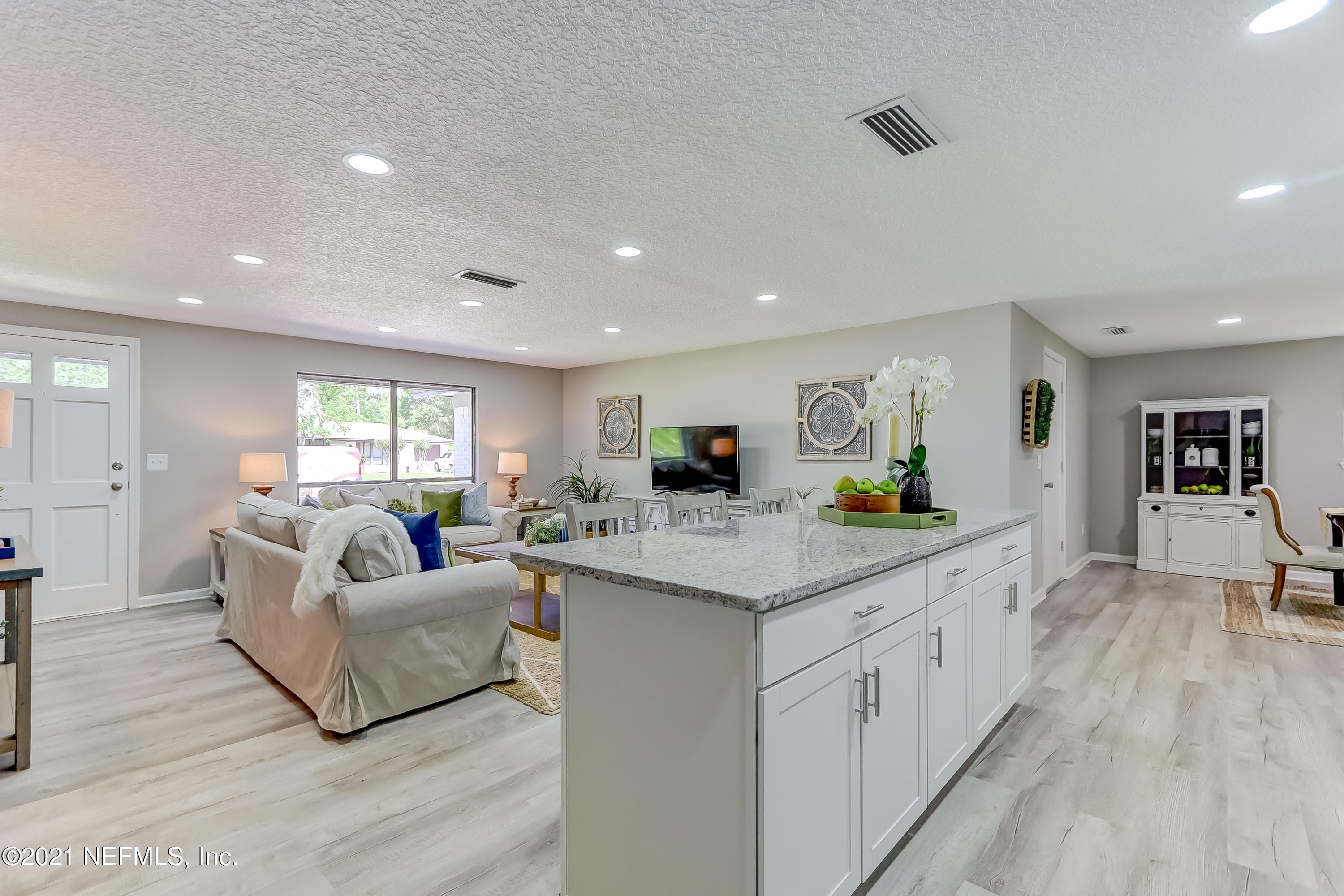 13008 Chameleon Drive Jacksonville, FL 32223 - Photo 17 of 29 Rave Home Staging Jacksonville (9)