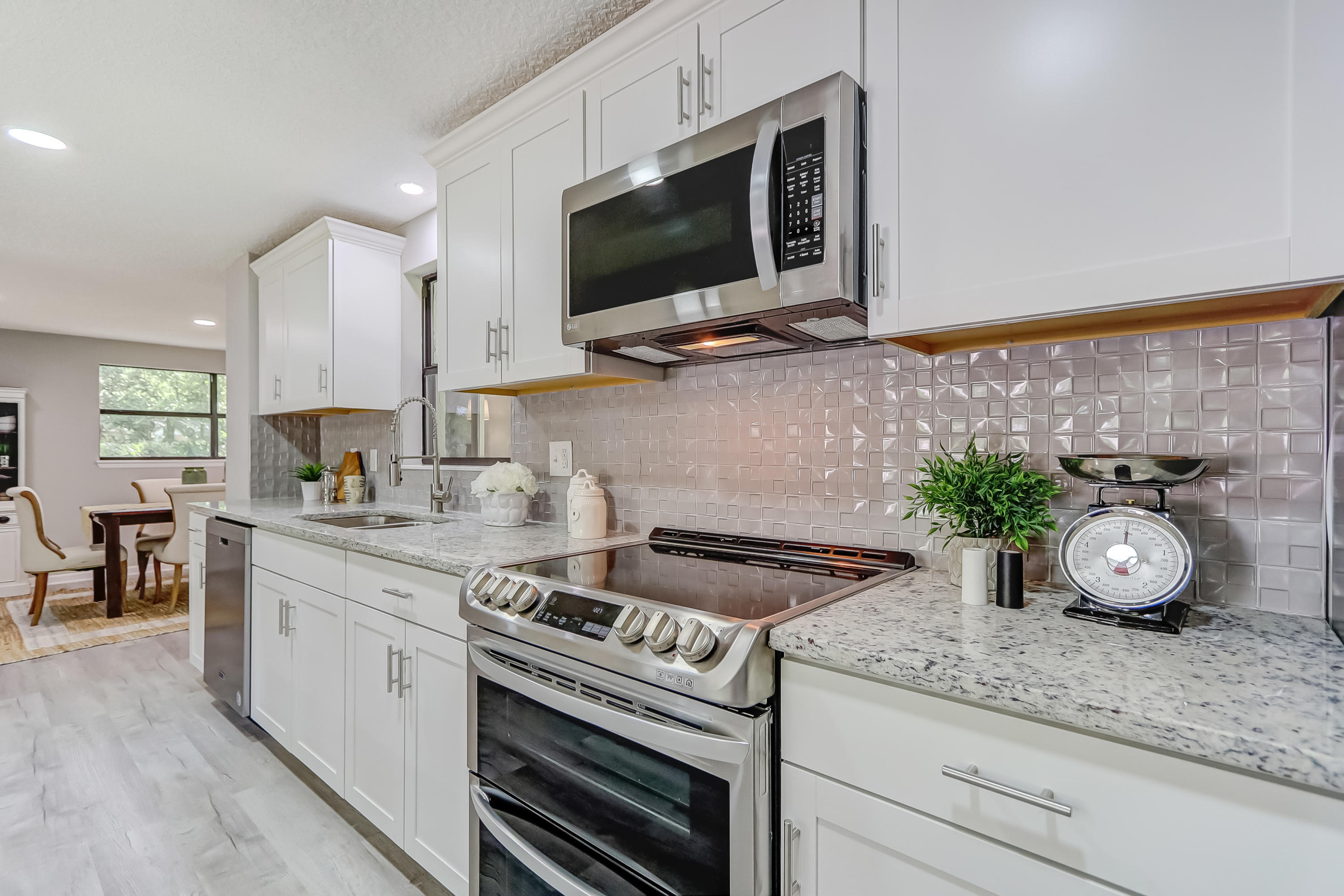 13008 Chameleon Drive Jacksonville, FL 32223 - Photo 21 of 29 Rave Home Staging Jacksonville (8)