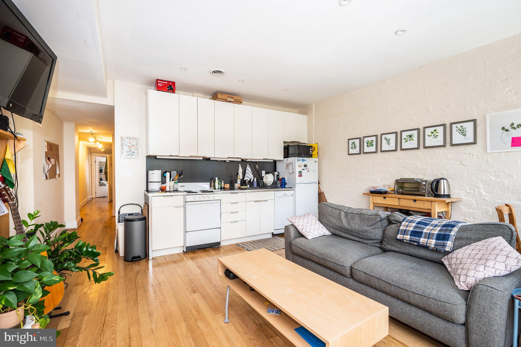 2470 Ontario Road Northwest Washington, DC 20009 - Photo 4 of 17 Gallery Image 4
