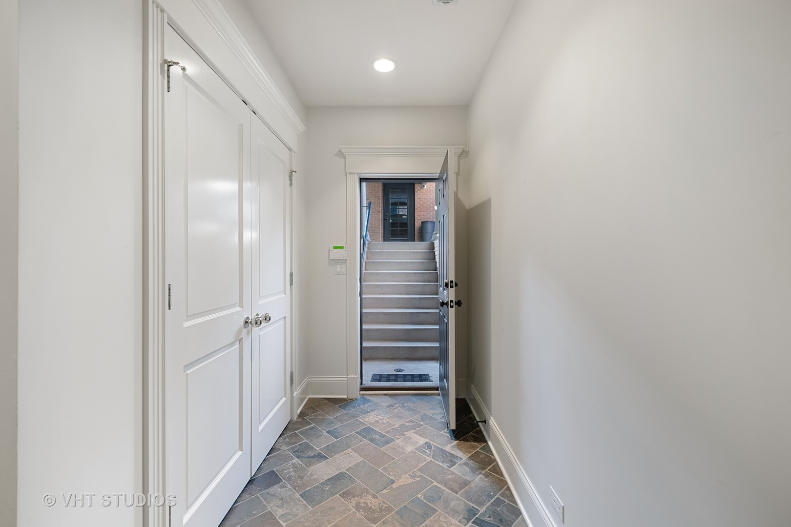 3826 North Wayne Avenue Chicago, IL 60613 - Photo 37 of 50