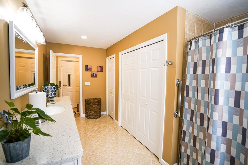 2 A Lakeview Road Webster, MA 01570 - Photo 16 of 38