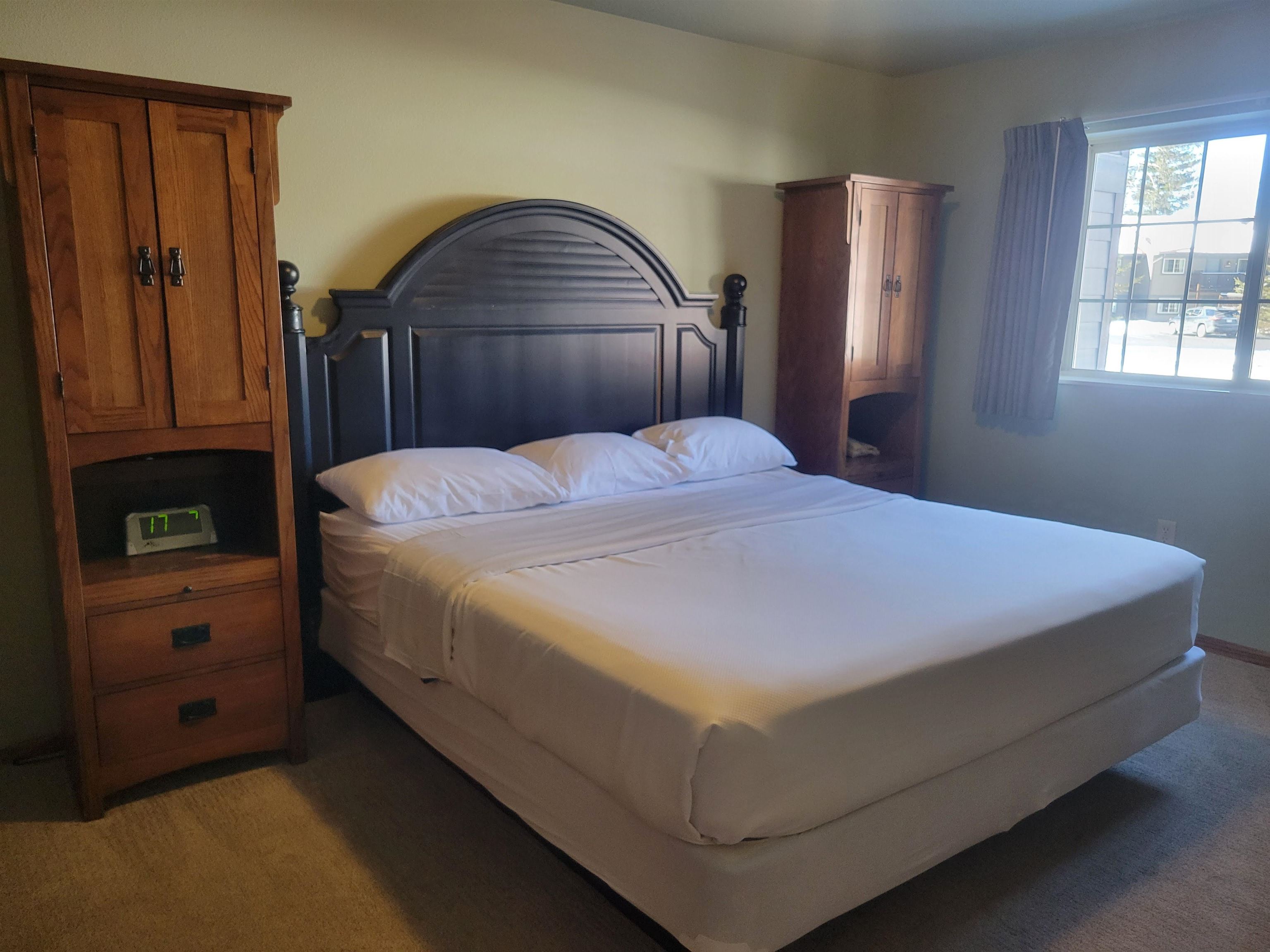 2012 Wild Eagle Lane, Unit 128 Eagle River, WI 54521 - Photo 8 of 33