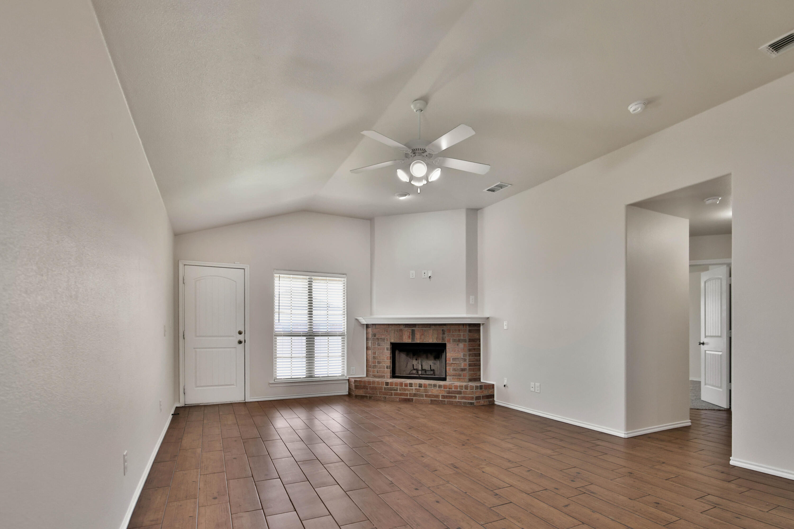 6923 96th Street Lubbock, TX 79424 - Photo 16 of 38 IMG_9500