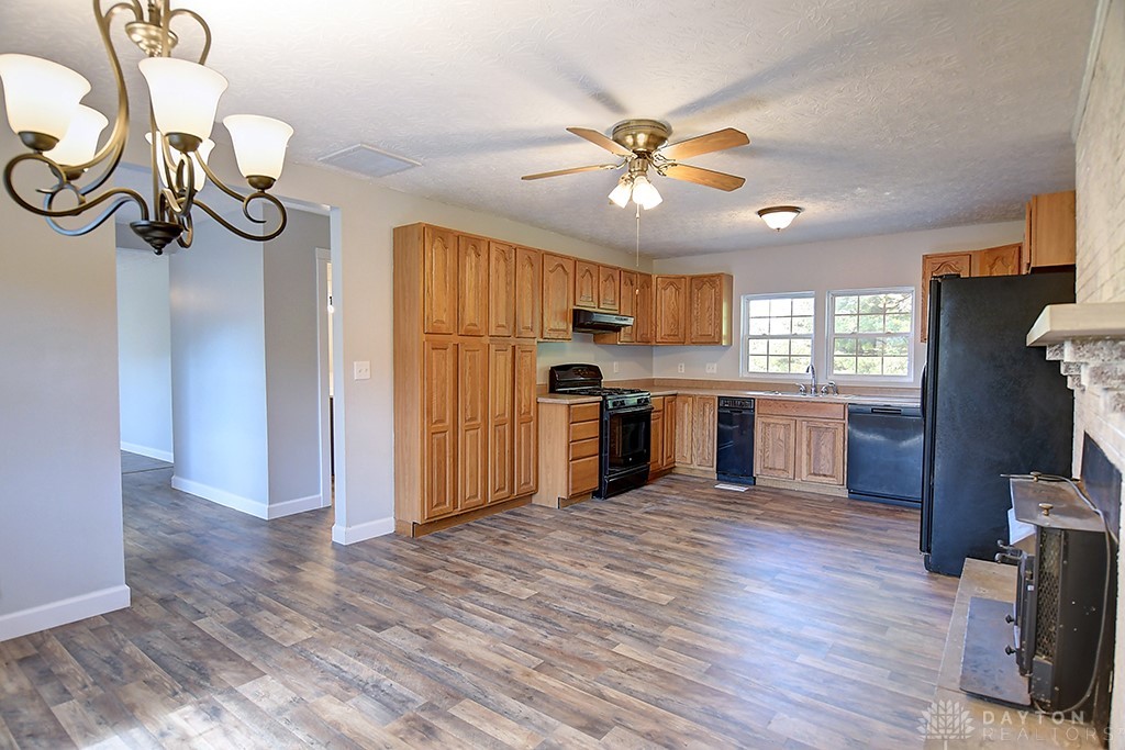8969 Deardoff Road Franklin, OH 45005 - Photo 8 of 31 Gallery Image 8