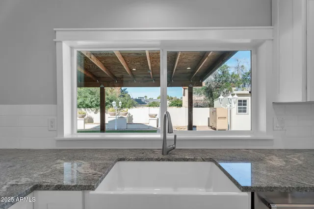 $2,900 | 2542 West Nopal Avenue, Mesa, AZ 85202