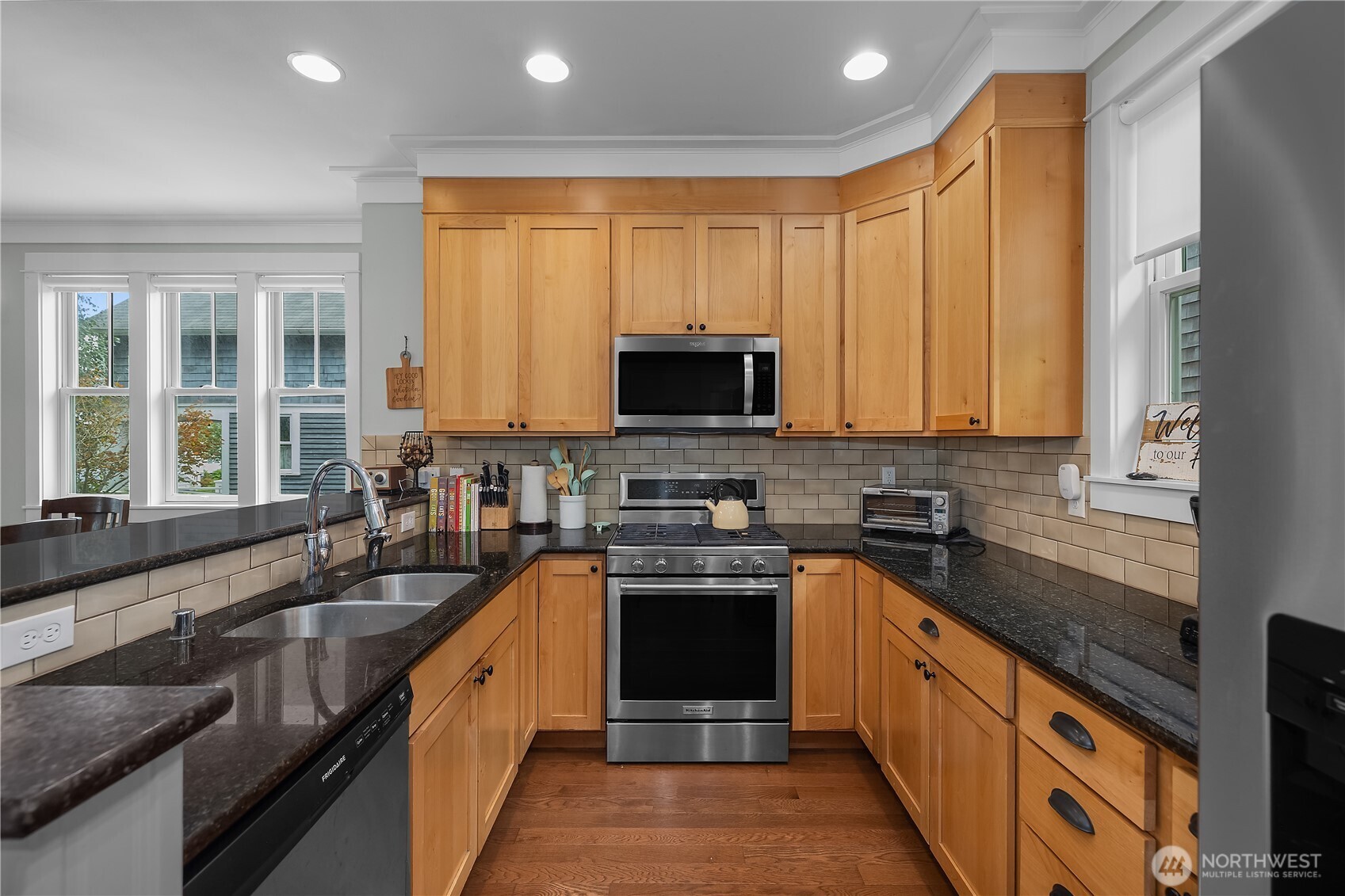 251 Meriweather Street Pacific Beach, WA 98571 - Photo 5 of 31