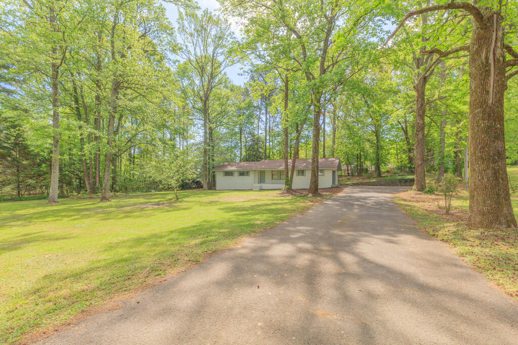 1068 Beaverdale Road Northeast Dalton, GA 30721 - Photo 2 of 28 Gallery Image 2