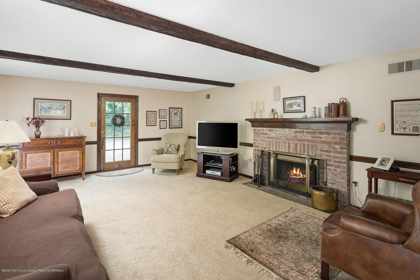 243 Province Line Road Allentown, NJ 08501 - Photo 11 of 24 Family Room